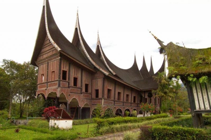gambar Rumah Adat Sumatera Barat
