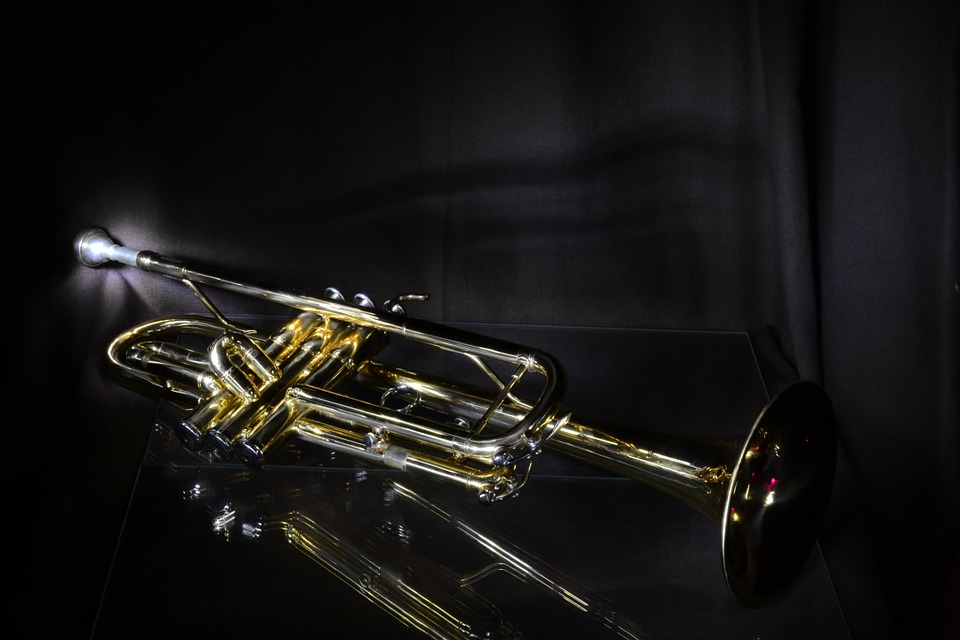 gambar alat musik terompet jazz
