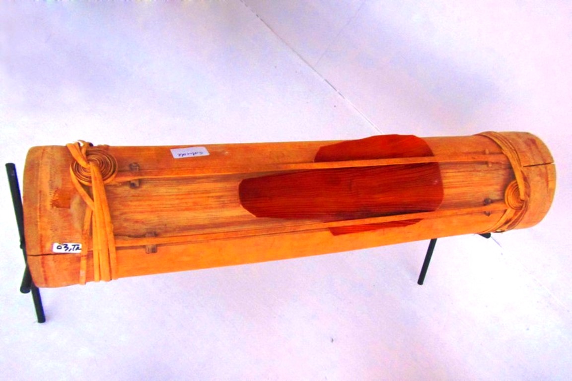 gambar alat musik tradisional sulawesi utara salude