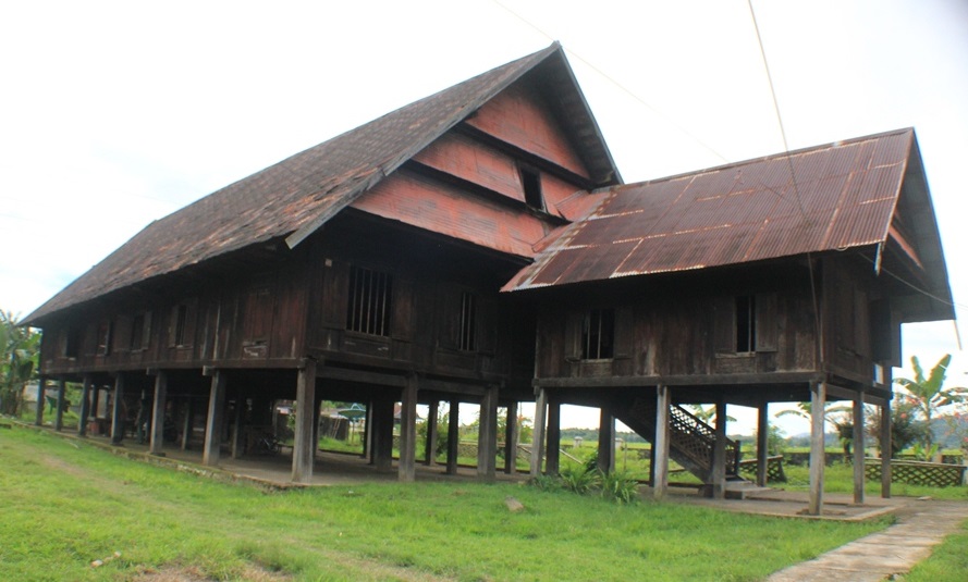 Gambar Rumah Adat Sulawesi Selatan