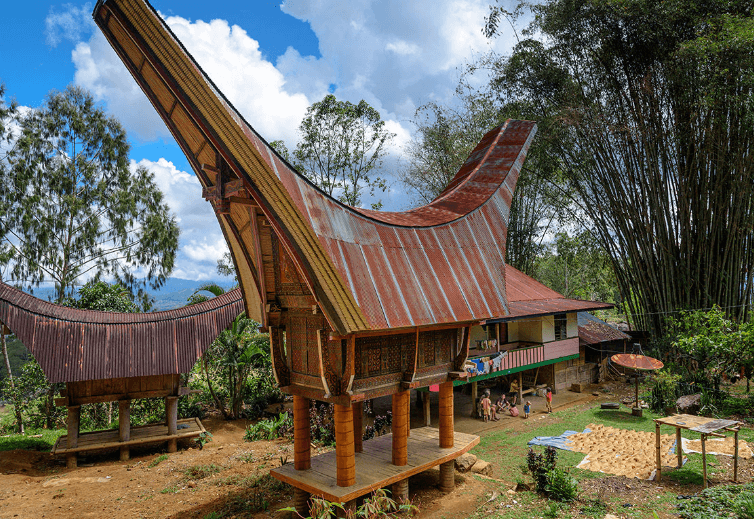 Rumah Adat Toraja Dari Sulawesi Selatan