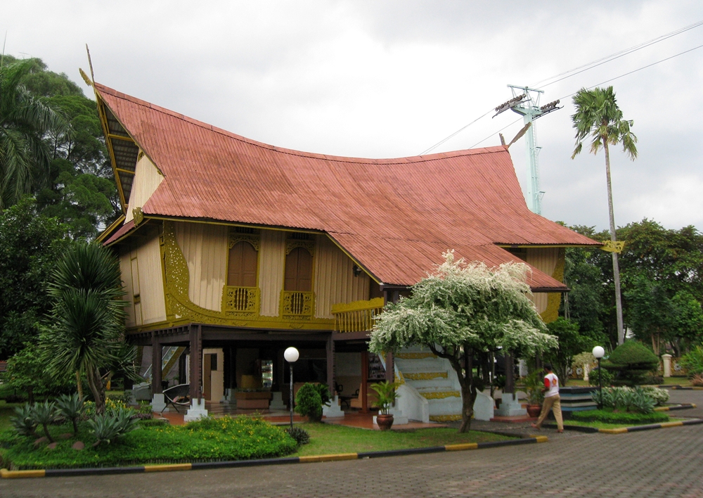 Rumah Melayu Atap Lontik Rumah Adat Riau