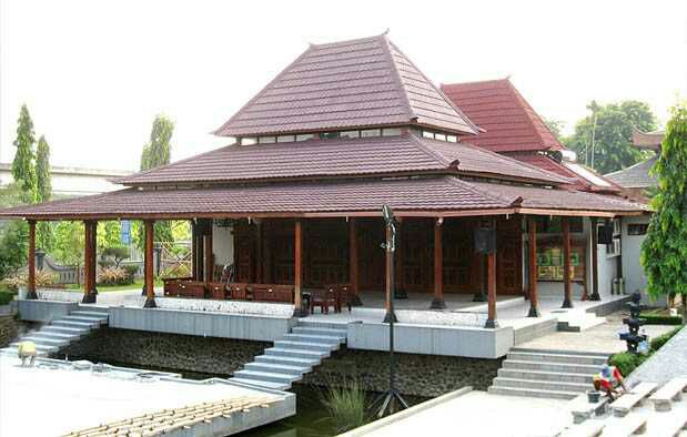 rumah adat dari yogyakarta