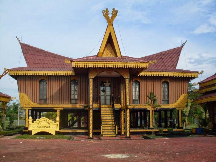Contoh Rumah Adat Kepulauan Riau