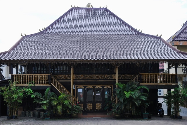 Gambar Contoh Rumah Adat Palembang