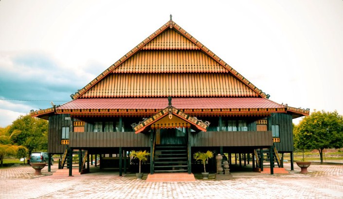 Rumah Adat Sulawesi Tenggara Hd