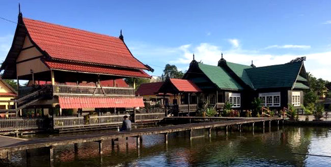 Rumah Adat Kalimantan Utara Hd